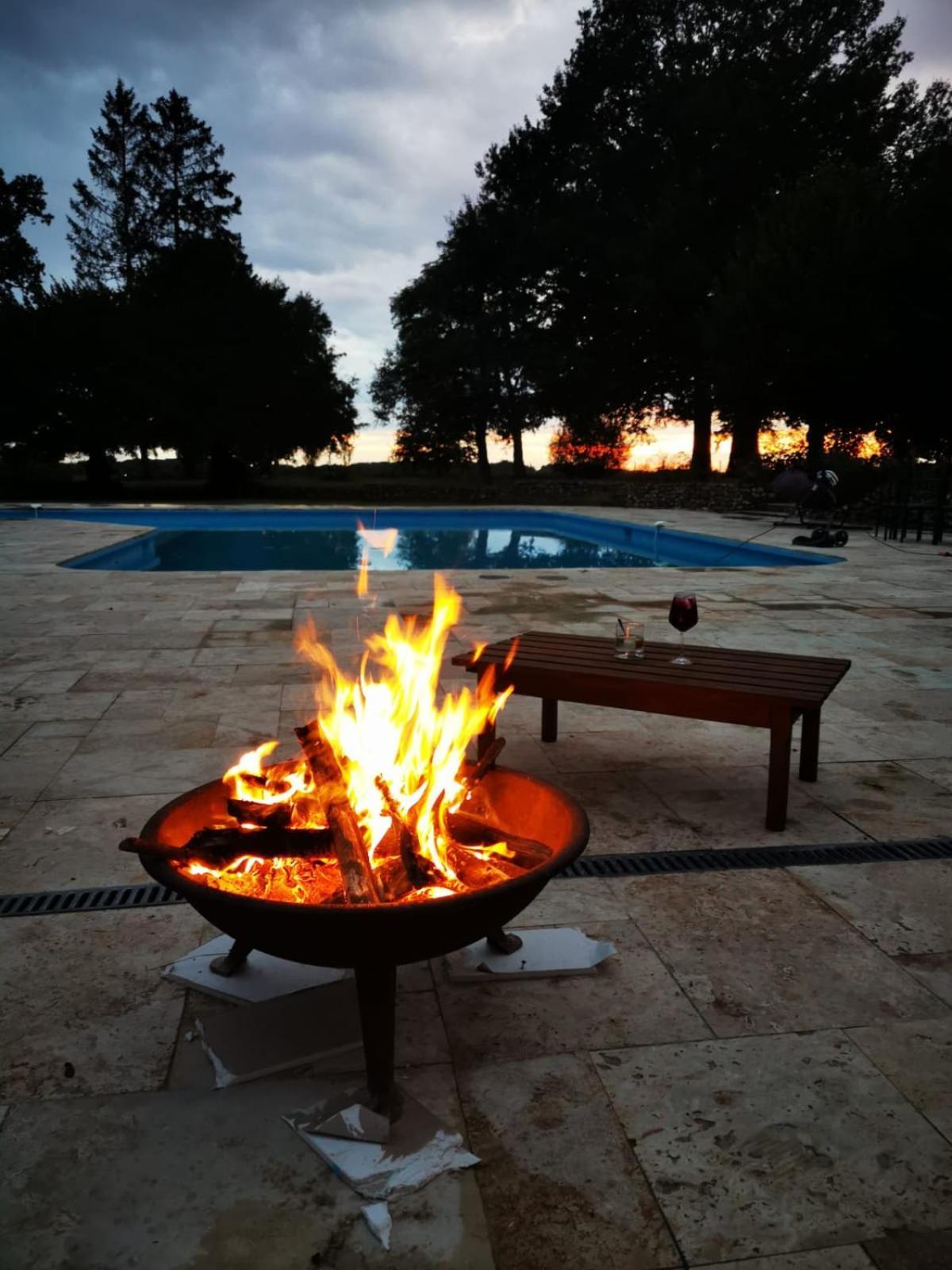 Bed and Breakfast Domaine Des Bruns à Châtillon-Coligny Extérieur photo