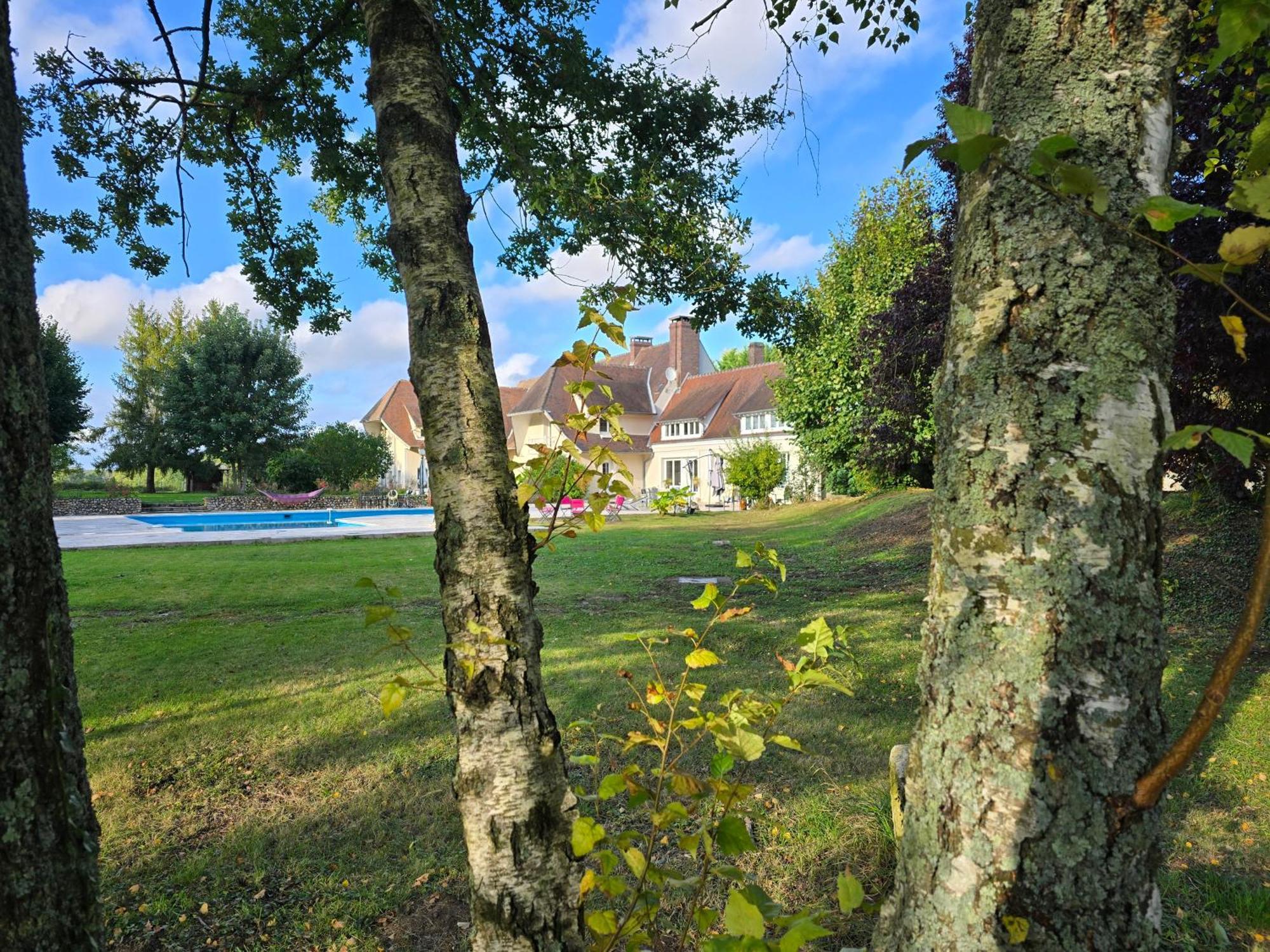 Bed and Breakfast Domaine Des Bruns à Châtillon-Coligny Extérieur photo